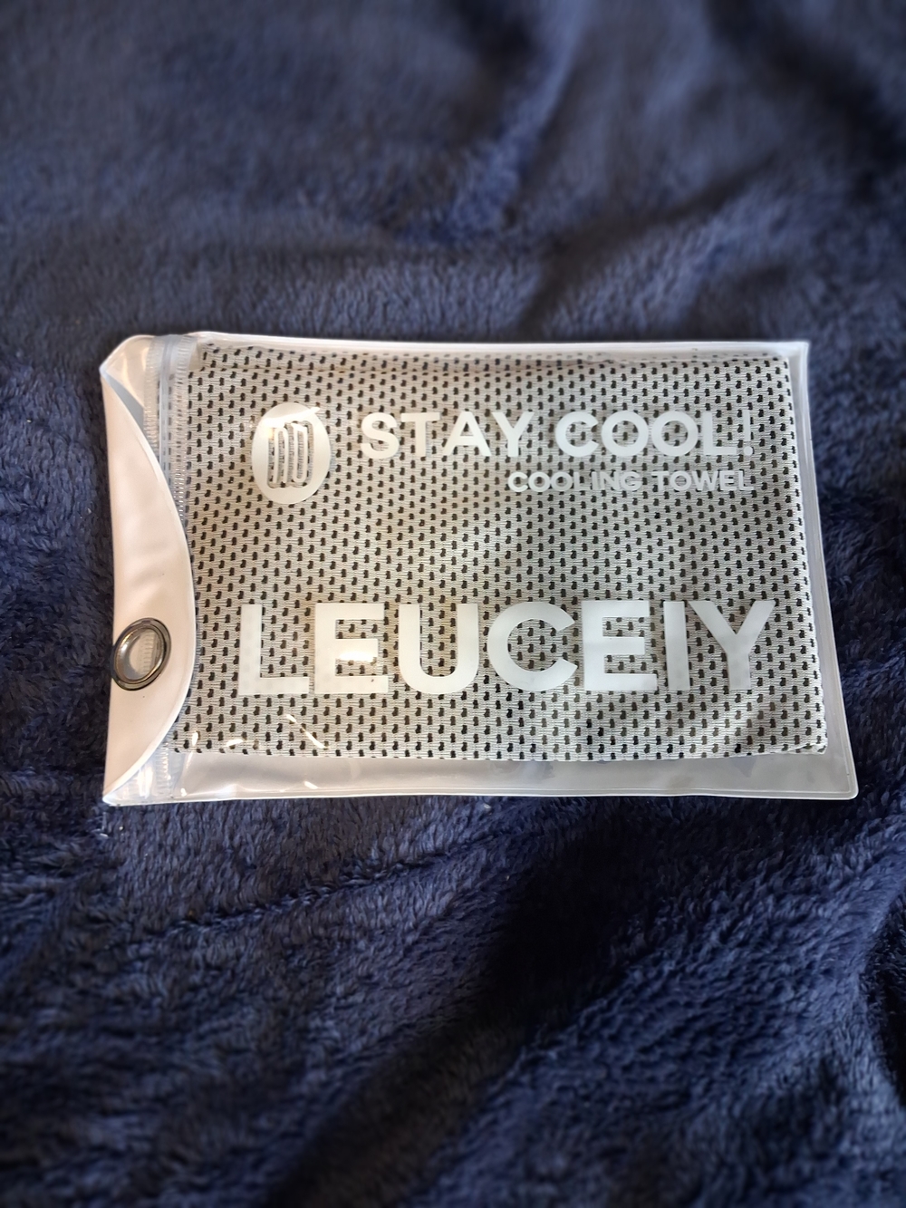 LEUCEIY Stay Cool Cooling Towel - Gray/White (2 Pack)